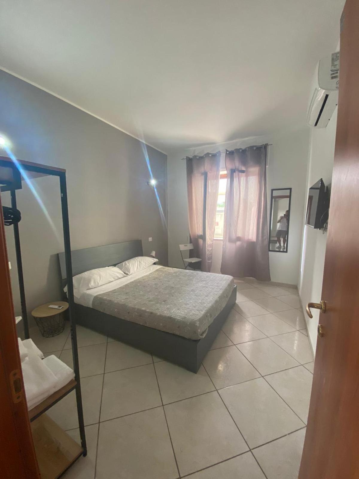 Bedroompompei With Free Parking Екстериор снимка